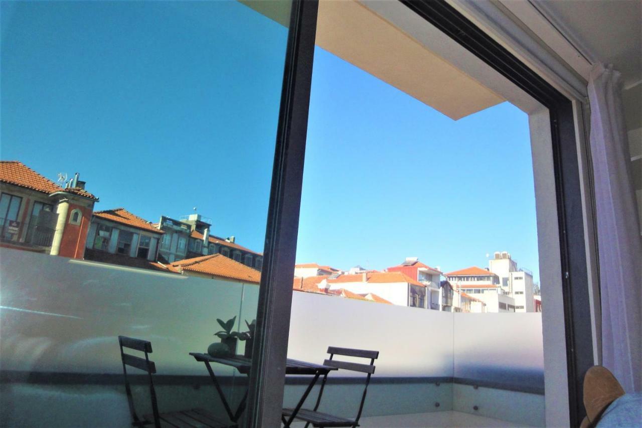Sunny Terrace Almada